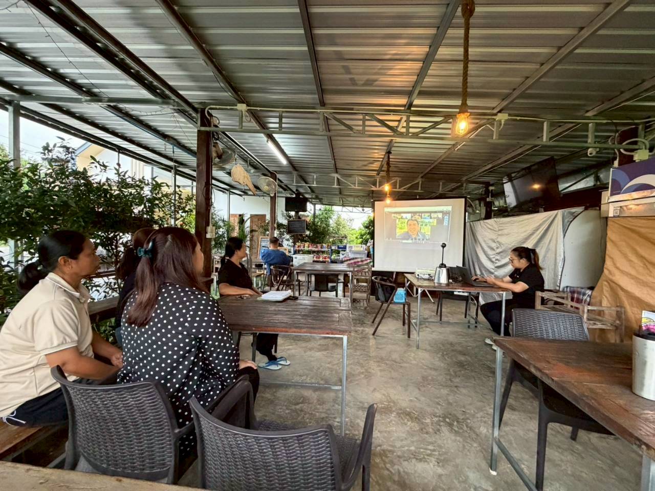 title - ส.ป.ก. สร้างและพัฒนาเครือข่าย Smart Farmer ต้นแบบออนไลน์ เสริมฐานดินน้ำ ต่อยอด AI และการตลาด